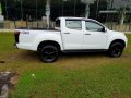 Isuzu Dmax 2016 4*4 white for sale-5