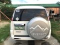 Ford Everest 2009 4x2 MT White SUV For Sale -6