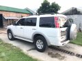 Ford Everest 2009 4x2 MT White SUV For Sale -3