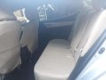 Rush!!! Toyota Corolla Altis G 2015-6