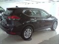 New Nissan X-Trail 2017 4x2 AT Black For Sale -2