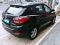 Hyundai Tucson 2.0 AT 2010 Black For Sale -4