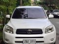 2006 Toyota Rav4 4x4 AT Gas White For Sale -1