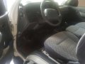 Toyota Hiace 2001 Local MT White Van For Sale -6