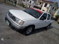 2001 Nissan Frontier Pickup 4x2 MT White For Sale -1