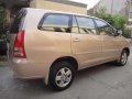 Toyota Innova G 2005 MT Beige SUV For Sale -3