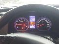 Honda Crv 2010 4x4 AT White SUV For Sale -11