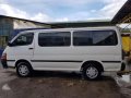 2004 Toyota Hi ace Commuter  White For Sale -1