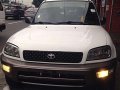 1999 Toyota RAV4 Manual White SUV For Sale -0