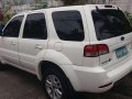 Ford Escape XLS 2010 AT White SUV For Sale -3