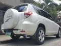 Toyota Rav4 Pearl White 2009 AT For Sale -3