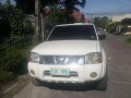 2004 Nissan Frontier Titanium 4x4 AT White For Sale -3