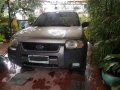 Ford Escape 2004 4x4 AT for sale -0