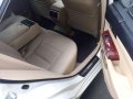 2013 Toyota Camry 2.5 V pearl white for sale-6