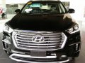 Well-maintained Hyundai Santa Fe 2017 for sale-2