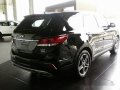 Well-maintained Hyundai Santa Fe 2017 for sale-6
