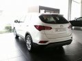 Well-kept Hyundai Santa Fe 2017 for sale-6