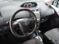 Good as new Toyota Yaris 2013 for sale-6