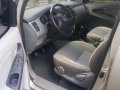 Toyota Innova E 2010 MT Beige SUV For Sale -8