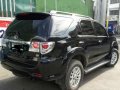 For sale Toyota Fortuner g manual diesel 4b2 2012-3