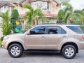 Toyota Fortuner 2010 diesel automatic for sale-3