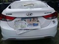Hyundai Elantra Manual White Sedan For Sale -6