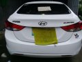 Hyundai Elantra Manual White Sedan For Sale -2