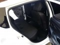 Toyota Yaris 1.3E AT 2016 City Jazz Swift Vios Accent Eon i10 Picanto-5