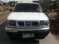 Nissan Frontier Pickup 2001 AT White For Sale -7