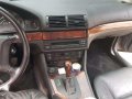 BMW 2002 525i AT Beige Sedan For Sale -4