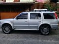 Well-maintained Ford Everest 2004 for sale-1