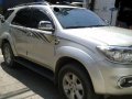 Toyota Fortuner automatic 4x2 2011 for sale -2