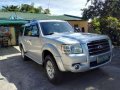 Well-maintained Ford Everest 2008 for sale-3