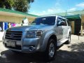 Well-maintained Ford Everest 2008 for sale-4