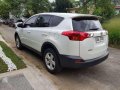 FOR SALE. Toyota Rav4 4x2 2014 A/T Pearl white. -3