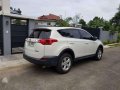 FOR SALE. Toyota Rav4 4x2 2014 A/T Pearl white. -2
