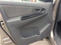 Well-kept Toyota Innova 2011 for sale-8
