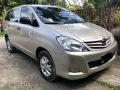 Toyota Innova E 2010 MT Silver SUV For Sale -5