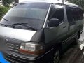 Toyota Hiace 2L super custom van-0