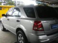 Well-maintained Kia Sorento 2004 for sale-3