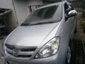 Toyota Innova 2005 G AT Silver SUV For Sale -4