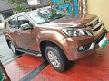 Well-maintained Isuzu MU-X 2015 for sale-1