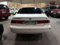 2001 Toyota Camry GXE AT White For Sale -4