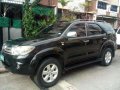 Toyota Fortuner G 2010 AT Black SUV For Sale -1