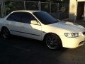 Honda Accord 1999 AT White Sedan For Sale -0