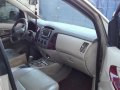 Well-kept Toyota Innova 2006 for sale-3