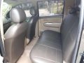 FOR SALE Toyota Hilux 4x4 automatic 2013-6