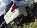 Well-maintained Peugeot 3008 2013 for sale-8