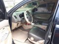 FOR SALE Toyota Hilux 4x4 automatic 2013-5