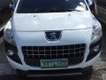 Well-maintained Peugeot 3008 2013 for sale-2